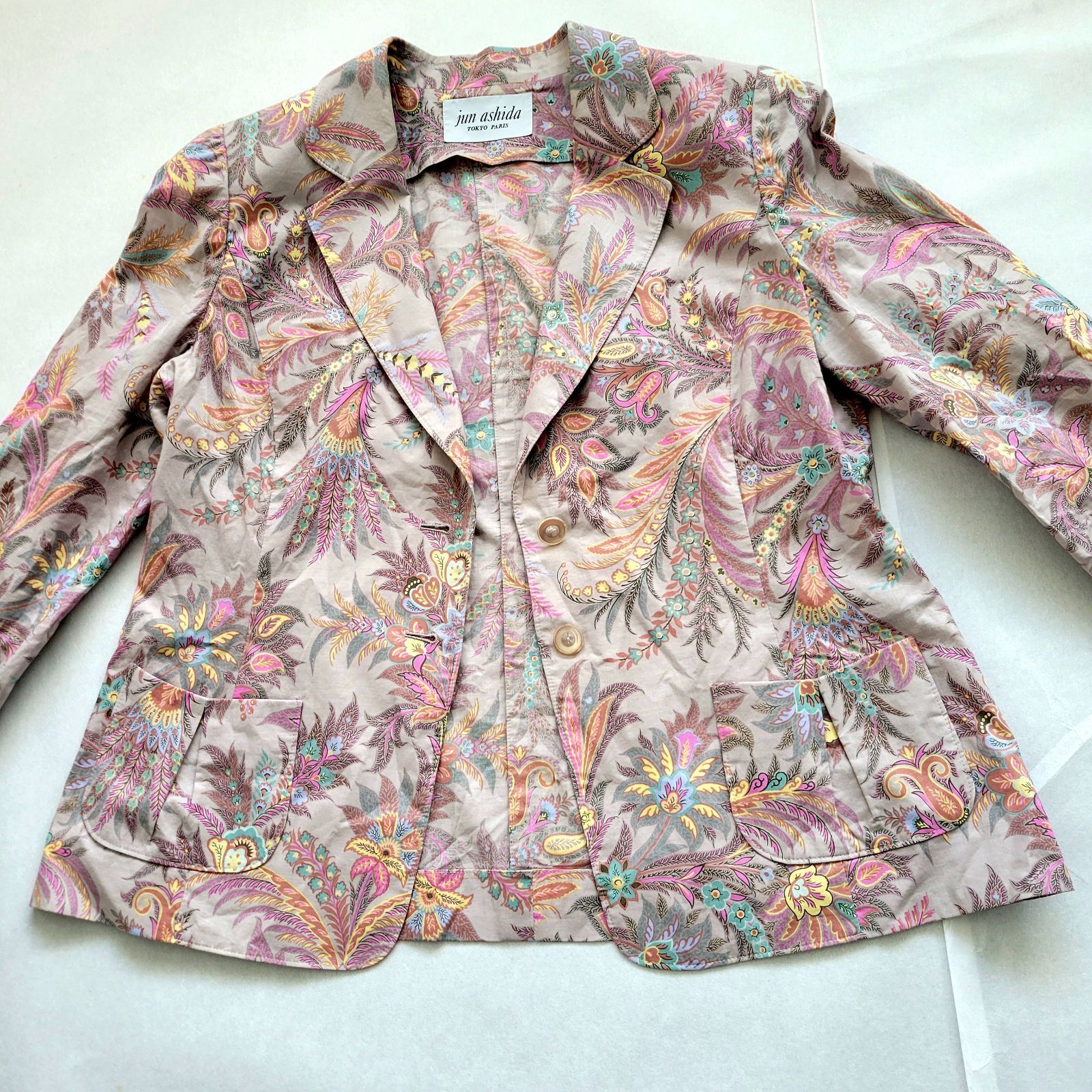 【カメ57様】 jun ashida ジュンアシダ ボレロ風ジャケット ピンク 美品 jun ashidaジャケット 花柄 TOKYO PARIS 13号 - メルカリ