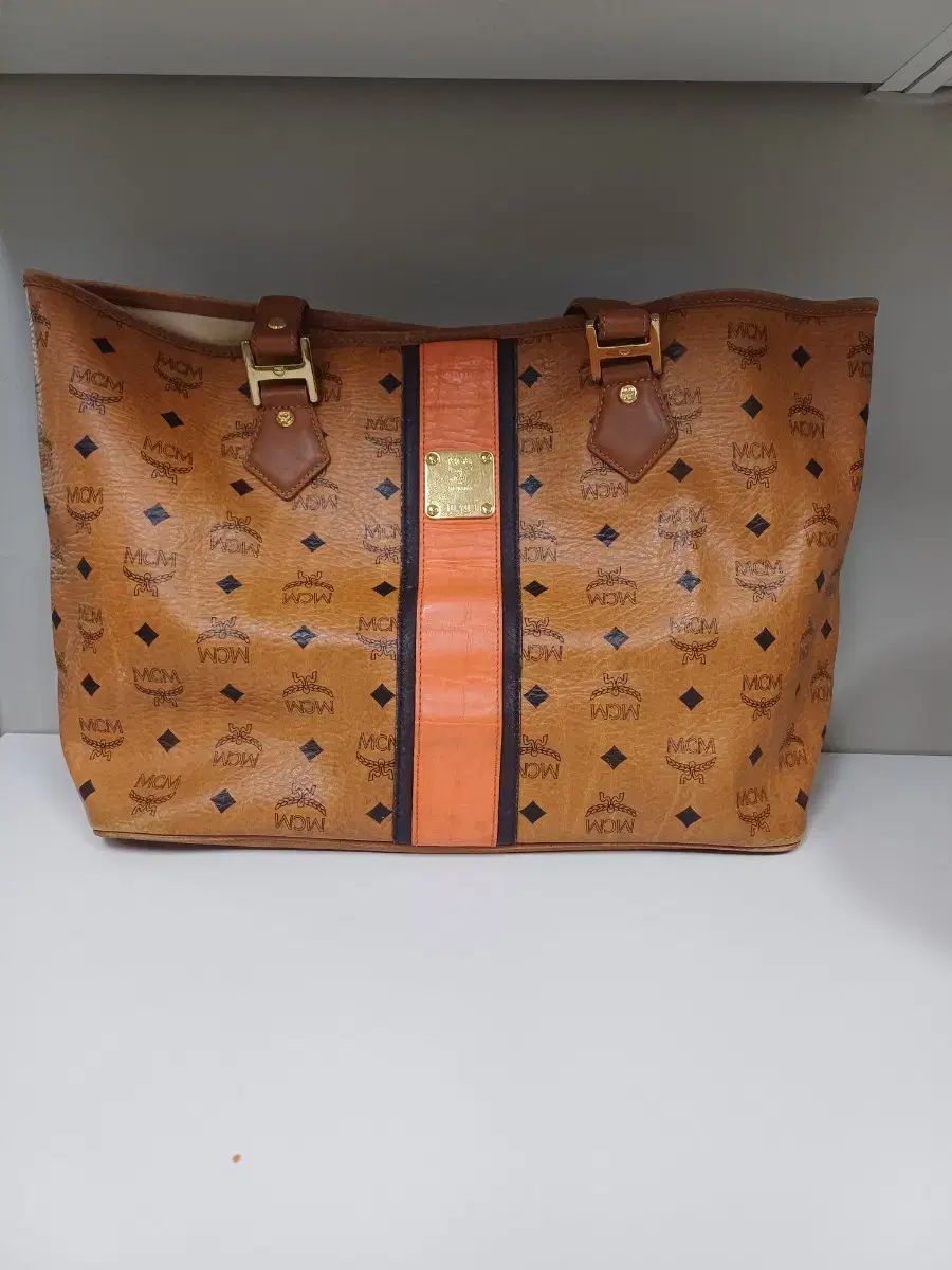 MCM エム シー エム ヴィセトス トートバッグ ブラウン オレンジ MCM エム シー エム ヴィセトス トートバッグ ブラウン オレンジ