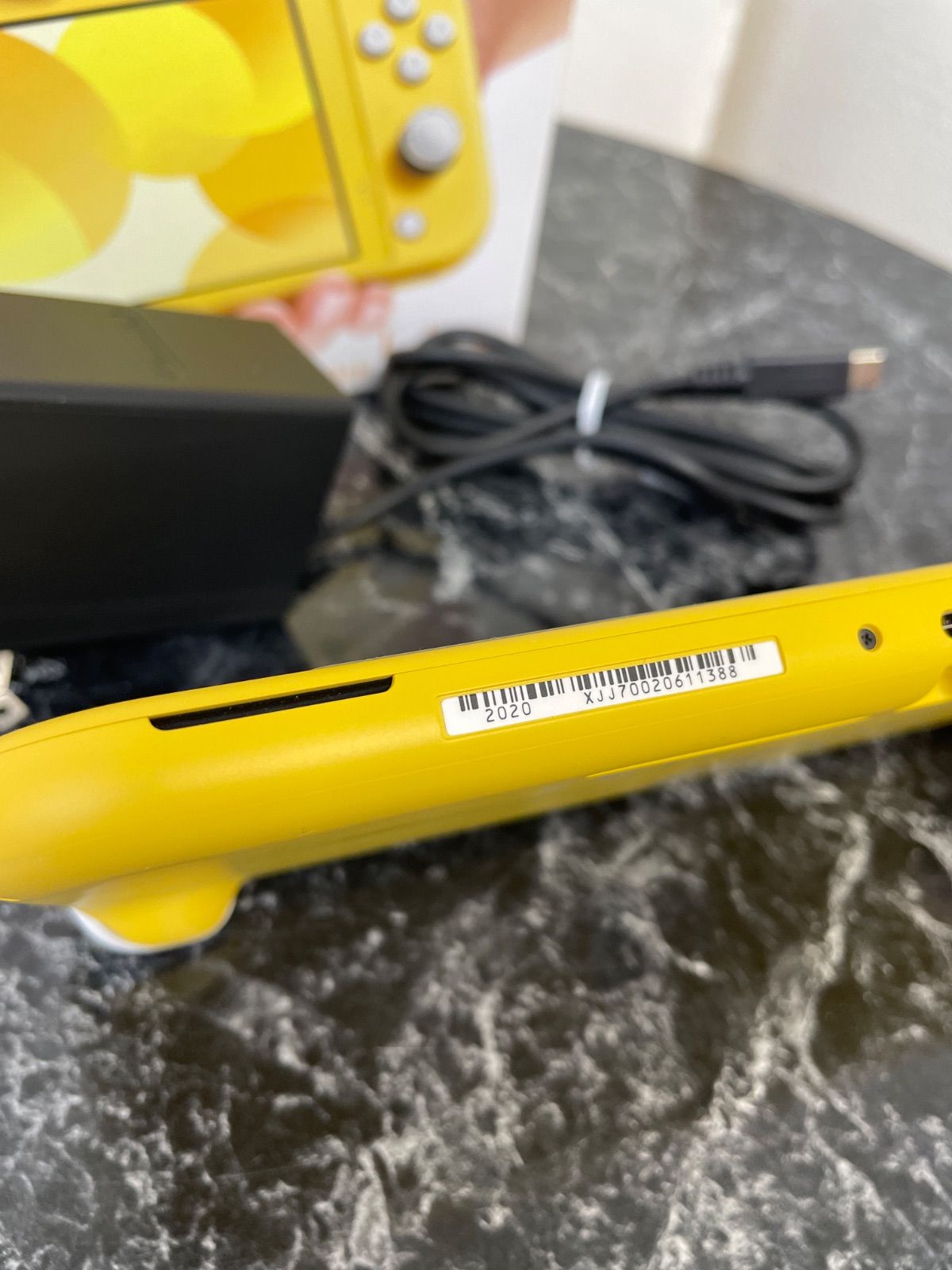 Nintendo Switch スイッチライト イエロー 品