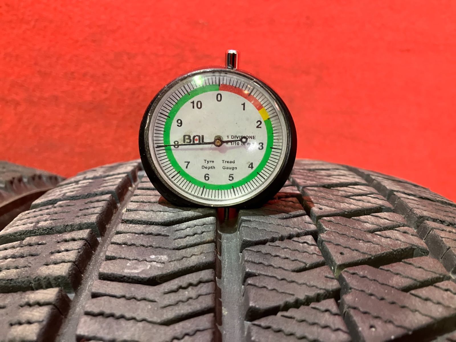 中古スタッドレスタイヤ【225/40R18 BRIDGESTONE VRX2】 4本SET - メルカリ