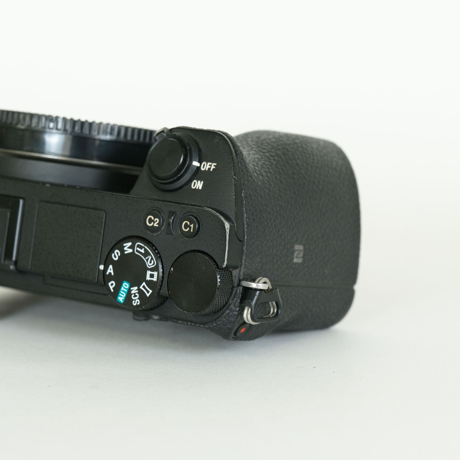 並品 | シャッター数28,975回｜バッテリー2個付] SONY α6500（ILCE