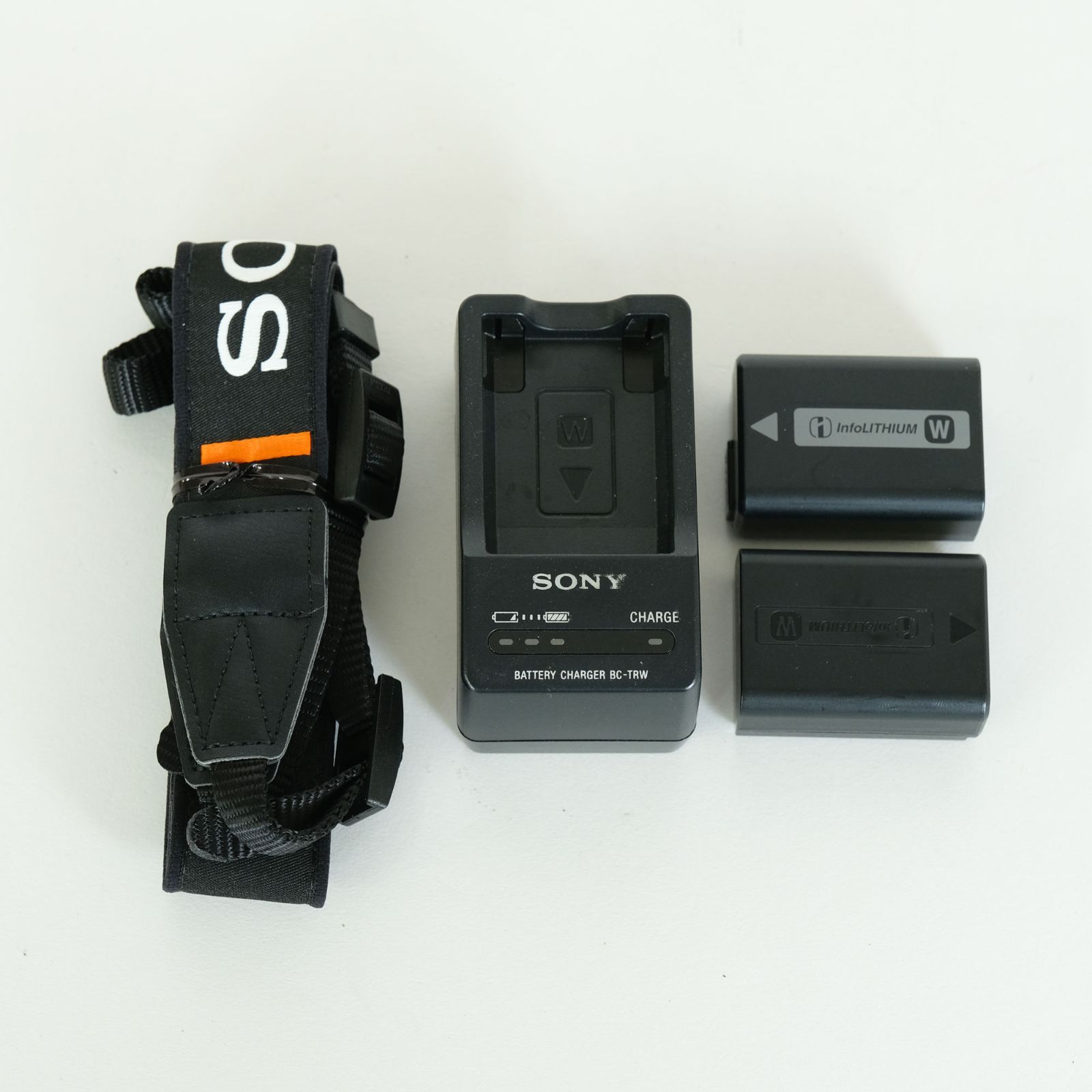 SONY α6500 ボディ、ACC-TRW セット Amazon.co.jp: ソニー(SONY) カメラ用バッテリー+チャージャーセット
