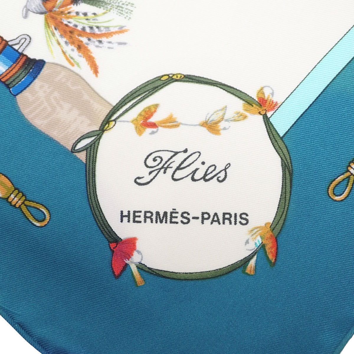 HERMES(エルメス) Flies フライ カレ90 ブルー青 ホワイト白 マルチカラー シルク スカーフ 大判スカーフ ストール 羽 レディース 40802166892【中古】【アラモード】 HERMES(エルメス) Flies フライ カレ90 ブルー青 ホワイト白 マルチ