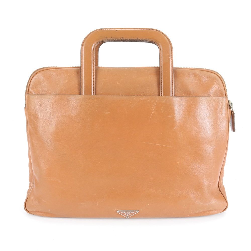 美品 プラダ トライアングルロゴ レザー ビジネス バッグ 書類鞄