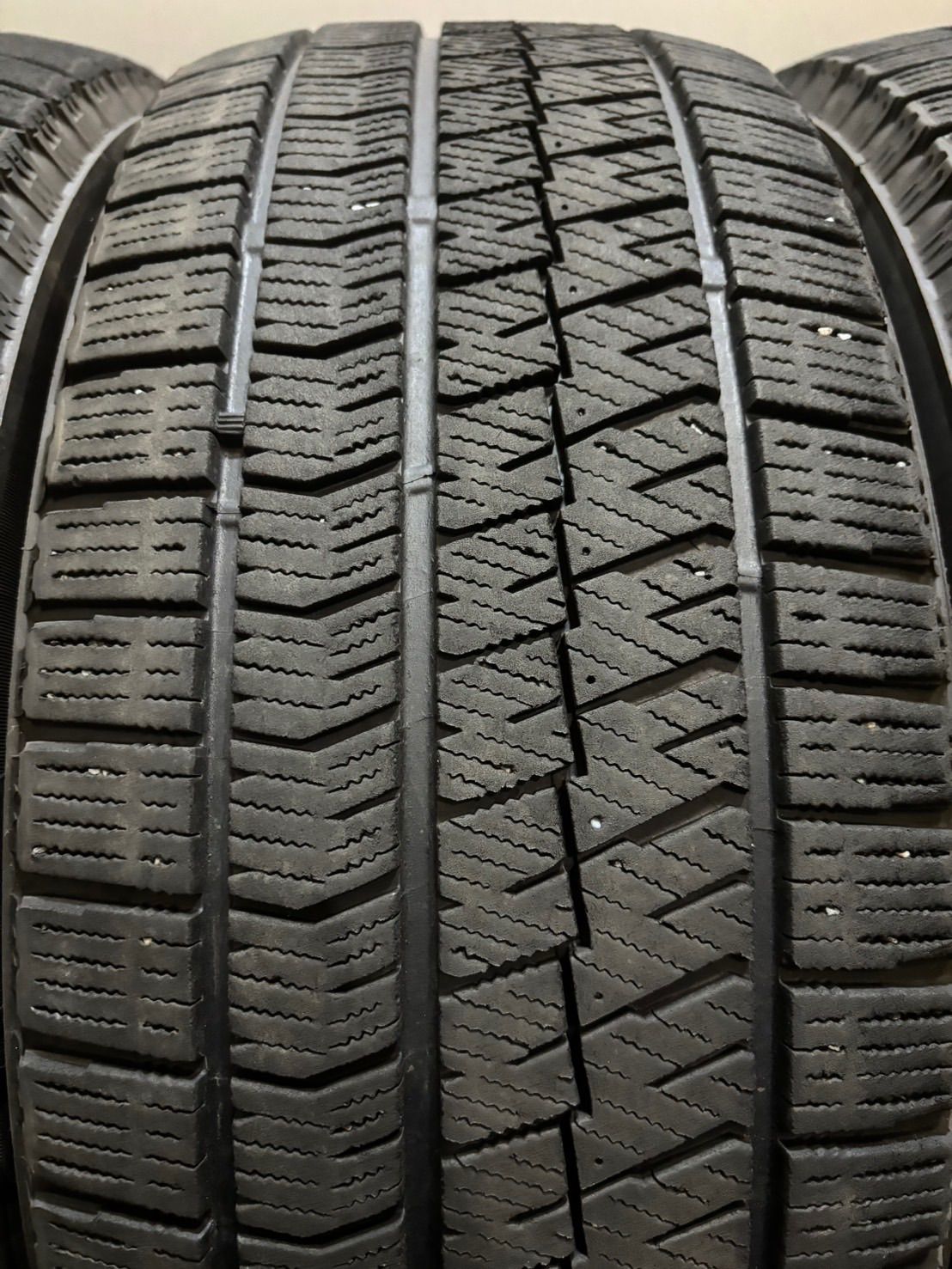 T130 215/55R17 4本 ブリヂストン VRX2 ヴェゼル T130 215/55R17 4本 ブリヂストン VRX2 ヴェゼル 215/55R17インチ