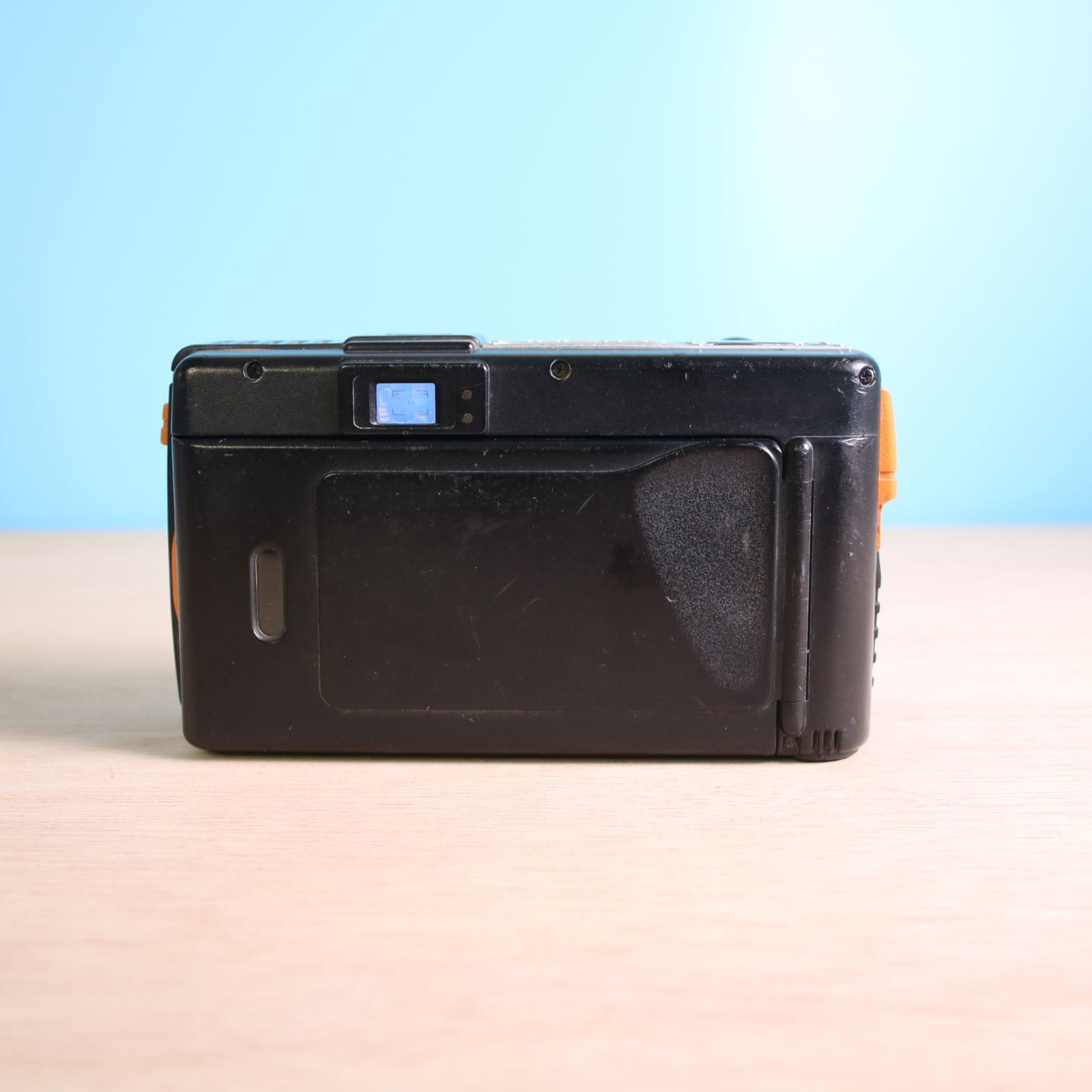 【撮影・OH済み】Konica Wide 28 希少なオレンジ フィルムカメラ 撮影・OH済み】Konica Wide 28 希少なオレンジ フィルムカメラ