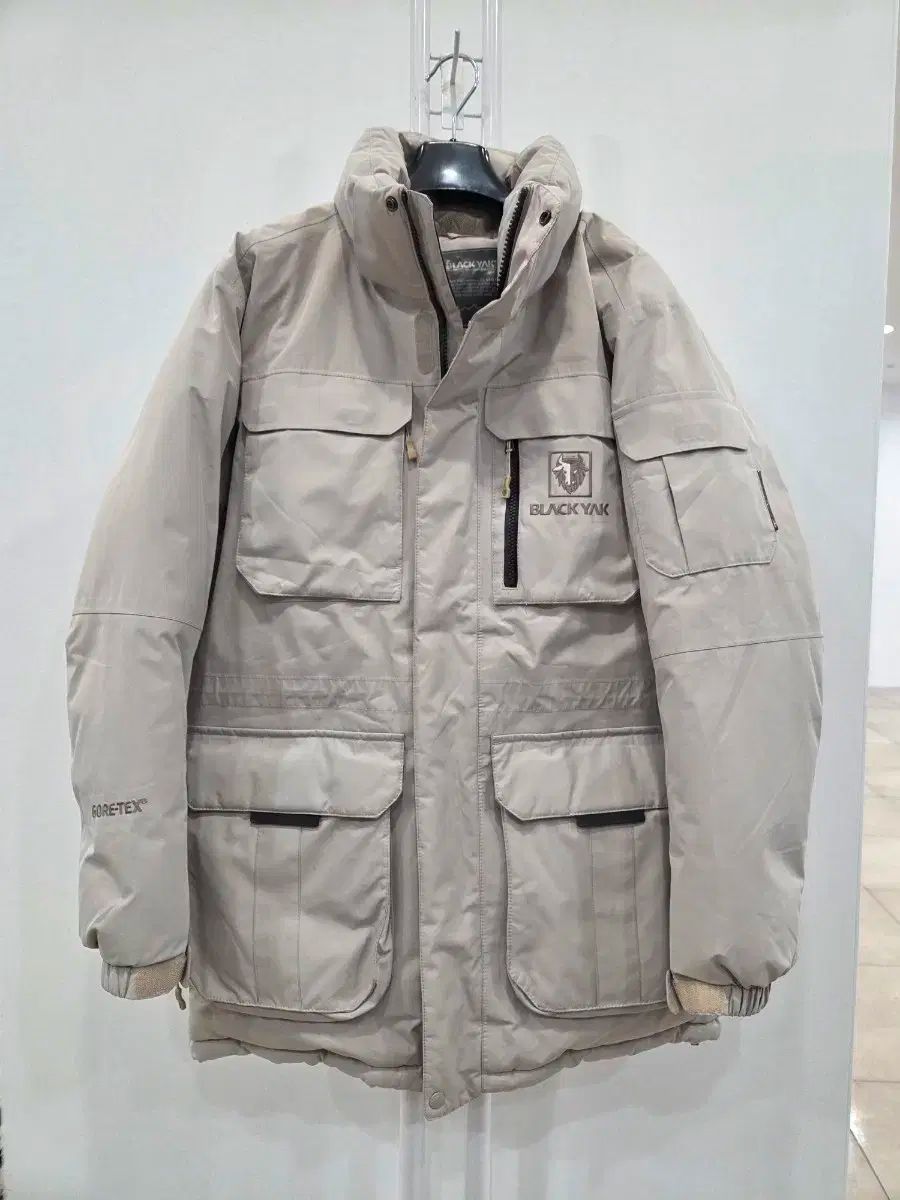 BLACK YAK ブラックヤク ゴアテックス ダウン (90)