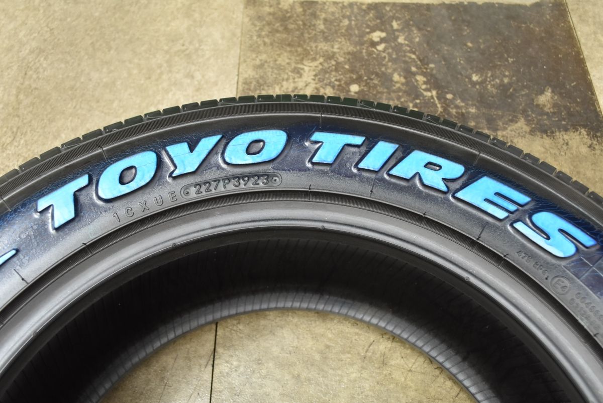 中古バリ溝‼️TOYOホワイトレタータイヤ2022年製215/65R16ハイエース 中古バリ溝‼️TOYOホワイトレタータイヤ2022年製215/65R16ハイエース