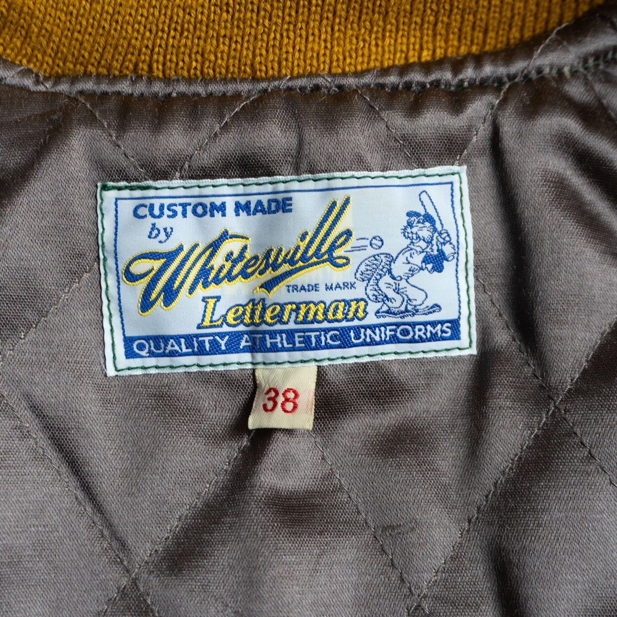 美品】WHITESVILLE【フルデコ レザースリーブ スタジャン】38