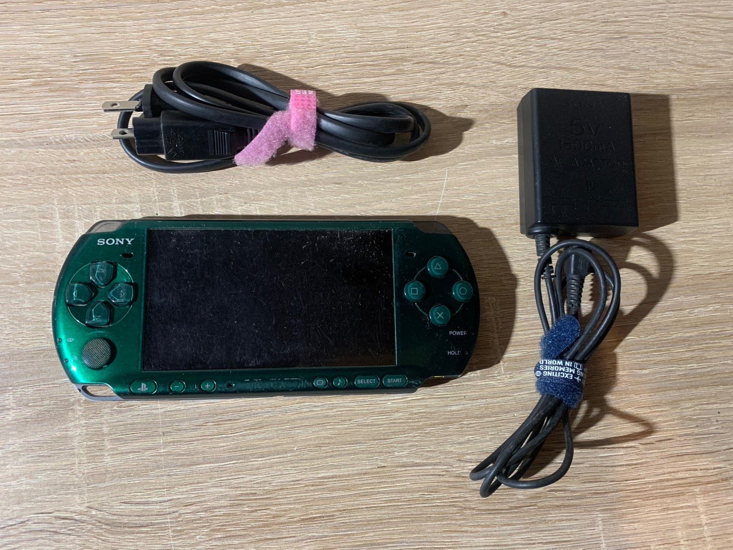 PSP3000. DSi ジャンク ジャンク] PSP 3000 ソフト三種類 メモリースティック 任天堂 DSi DS