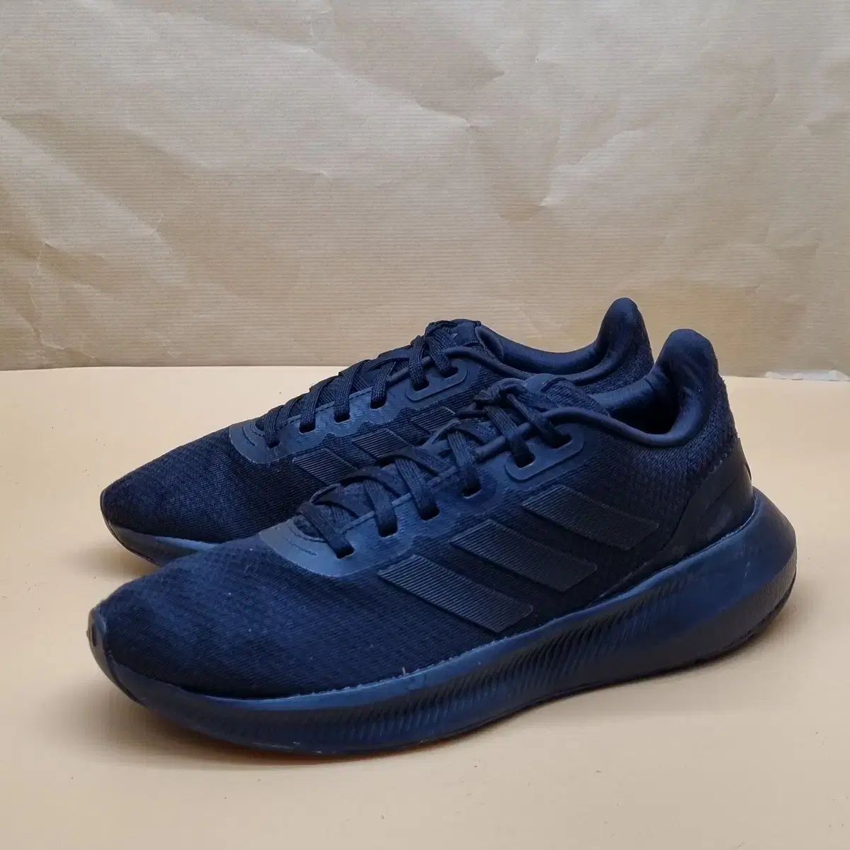 アディダス RUNFALCON 3.0 ランニングシューズ 245