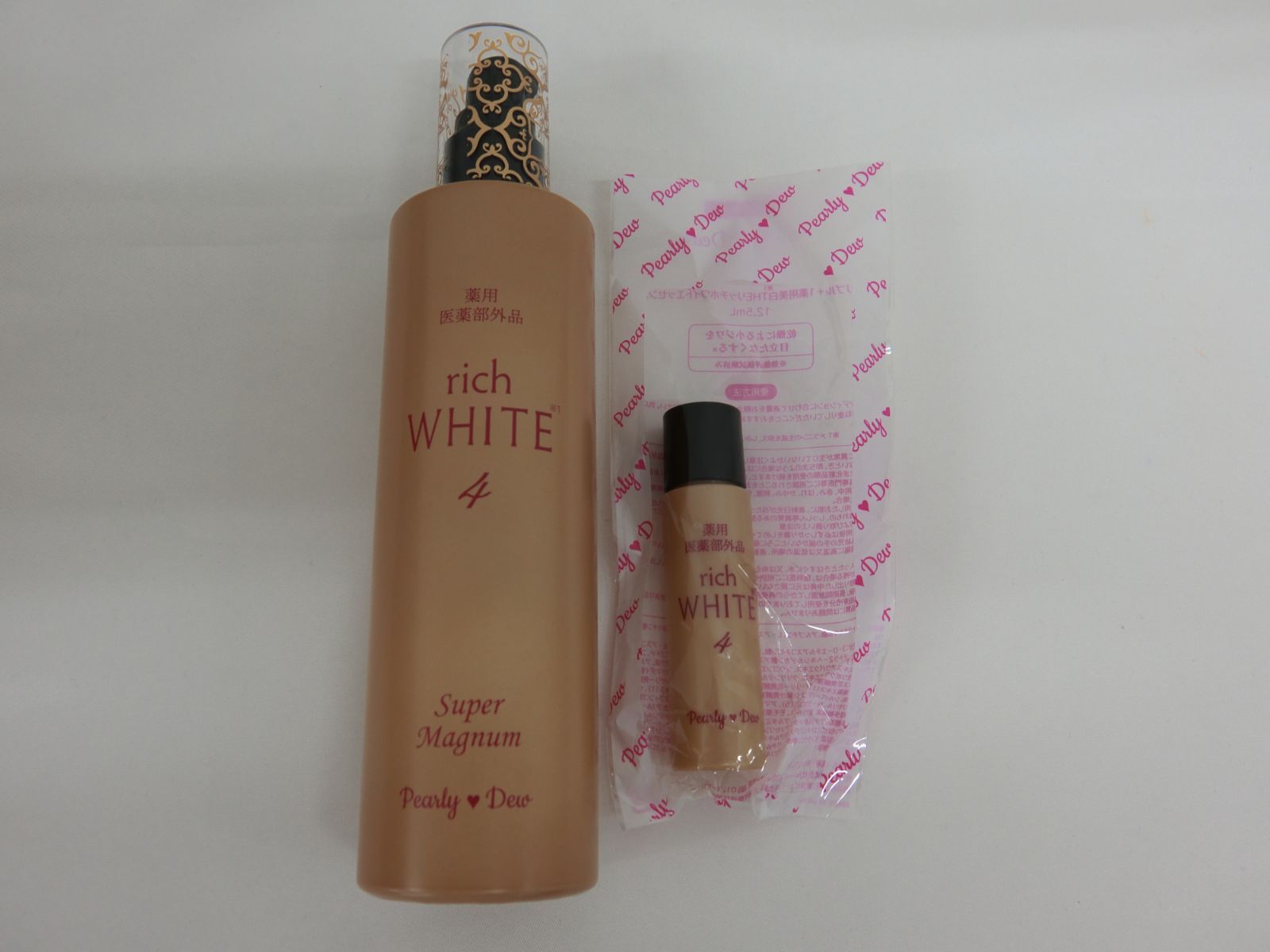 パーリーデュー トリプル+1 薬用美白THEリッチホワイトエッセンス 内容