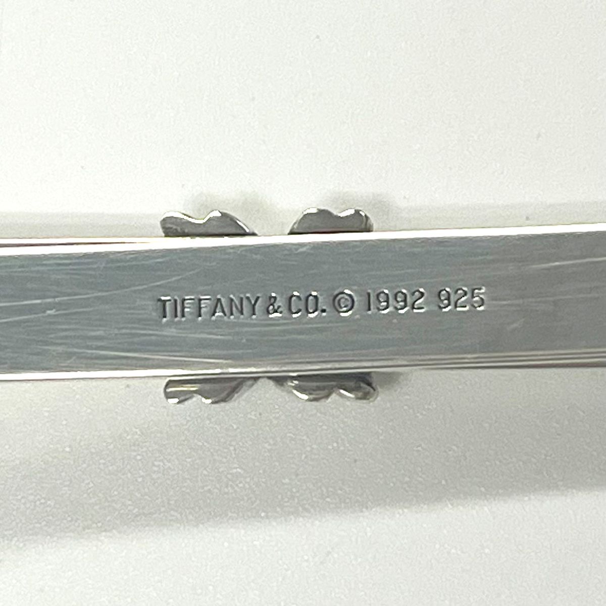 h588 美品　ティファニー　1992 シグネチャー　ネクタイピン　925 h588 美品 ティファニー 1992 シグネチャー ネクタイピン 925 - メルカリ