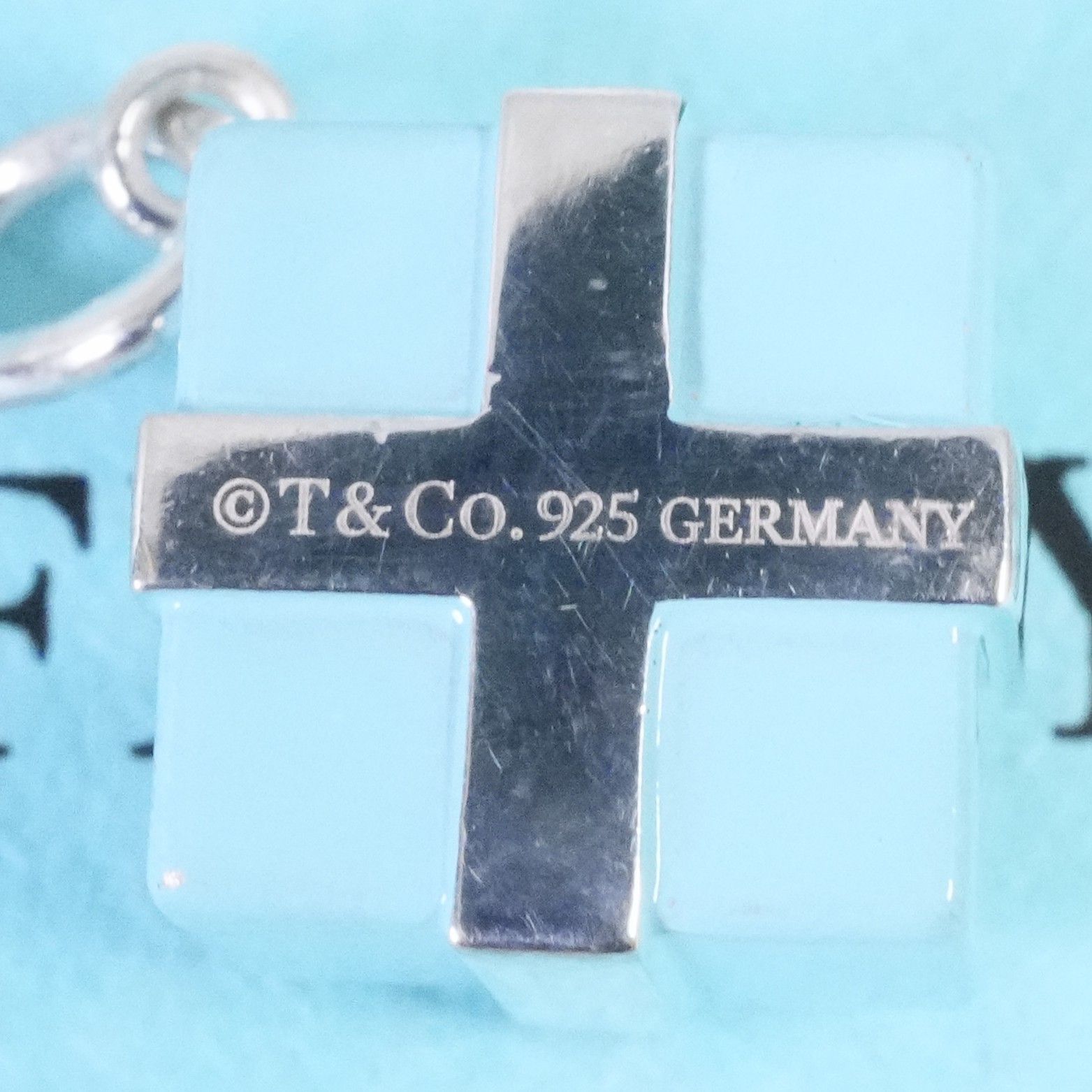 希少 ティファニー ブルーボックス エナメル チャーム/25-1288S - メルカリ