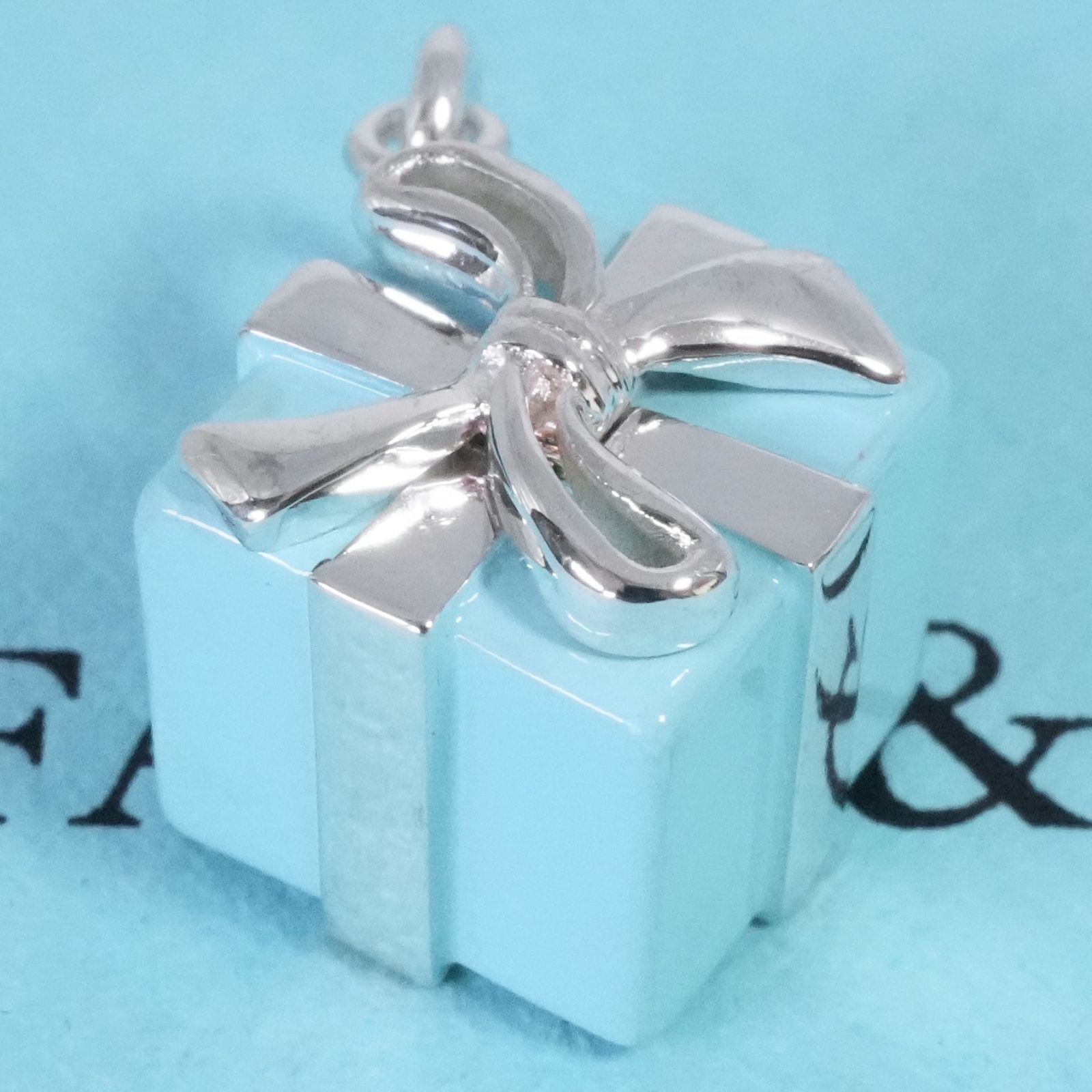 希少 ティファニー ブルーボックス エナメル チャーム/25-1288S - メルカリ