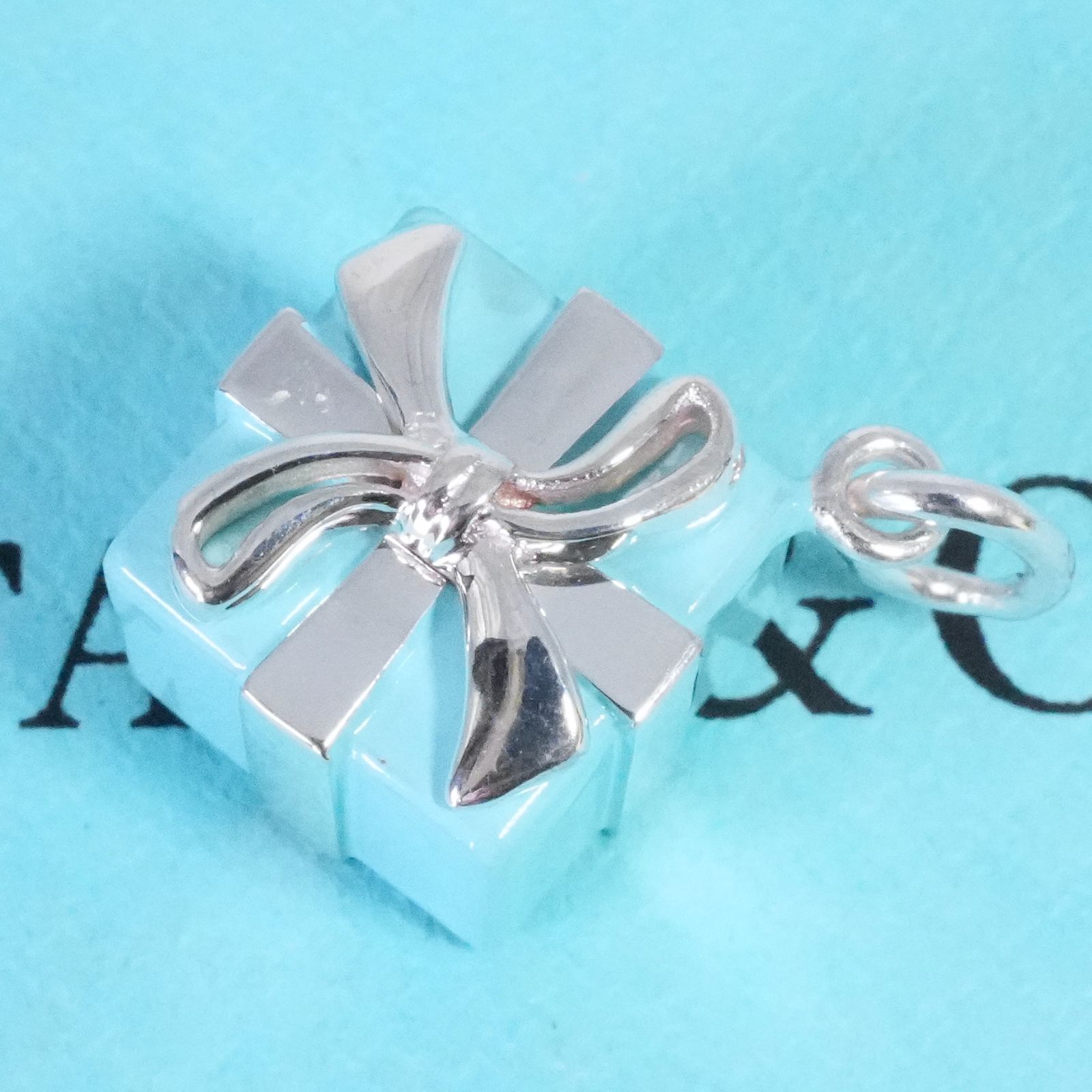 希少 ティファニー ブルーボックス エナメル チャーム/25-1288S - メルカリ