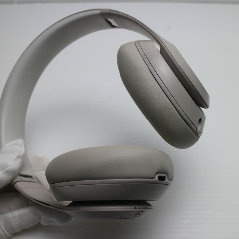 新品同様 Beats Studio Pro サンドストーン ヘッドホン Beats 即日発送