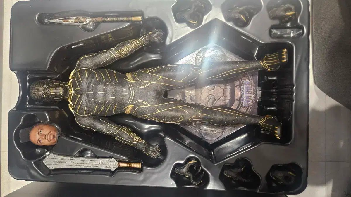 ホットトイズ 映画「ブラックパンサー」 キルモンガー 出品 - メルカリ