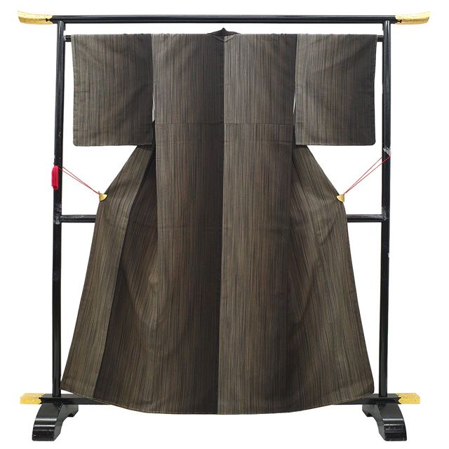 新古品】 本塩沢 着物 未使用 正絹 本場塩沢 塩沢 塩澤 こげ茶色 縞 細