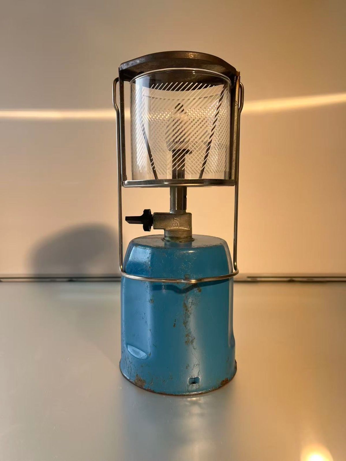 動作未確認）キャンピングガス ガスランタン - メルカリ