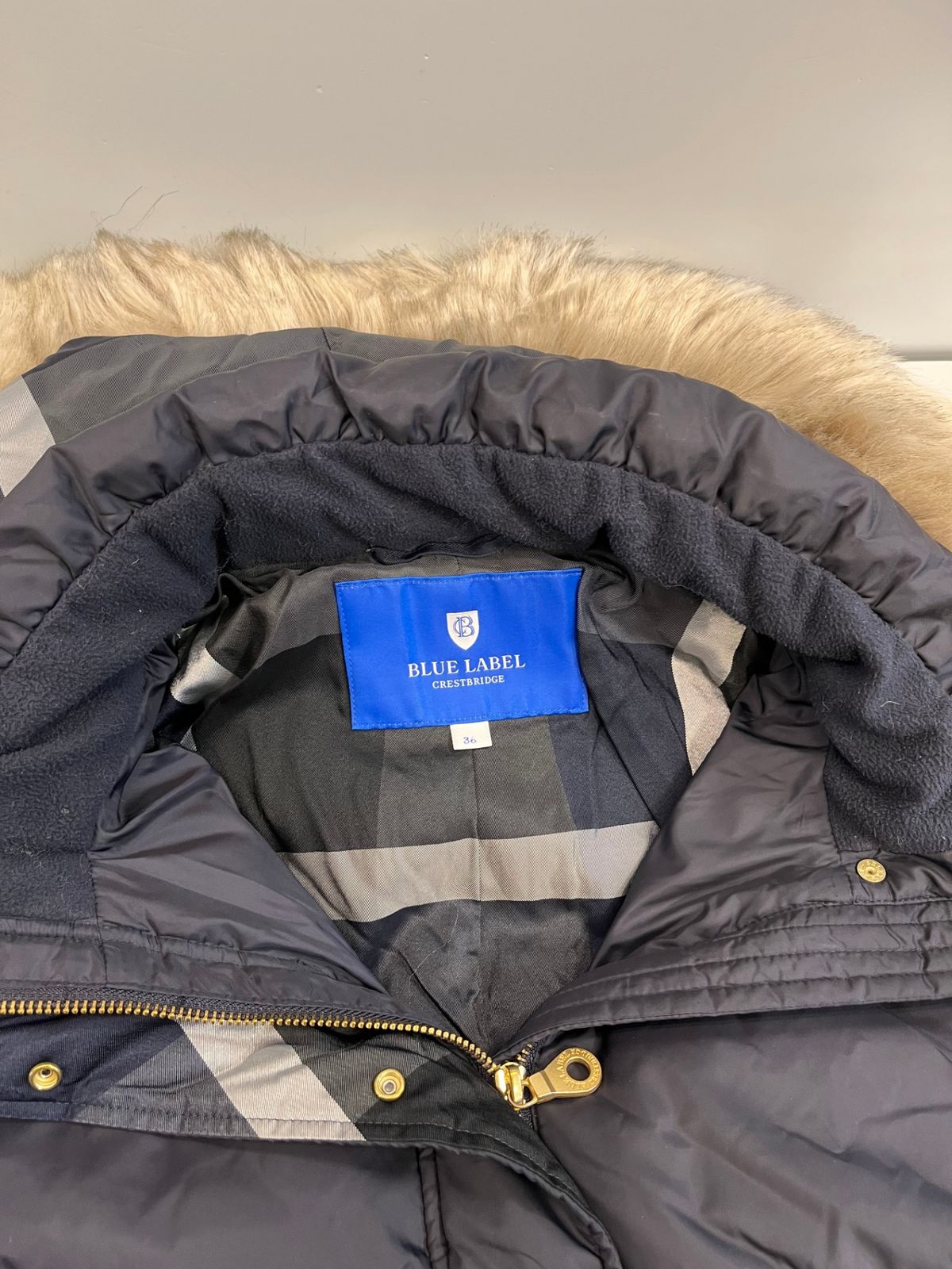 ブルーレーベル・クレストブリッジ BLUE LABEL CRESTBRIDGE ダウン