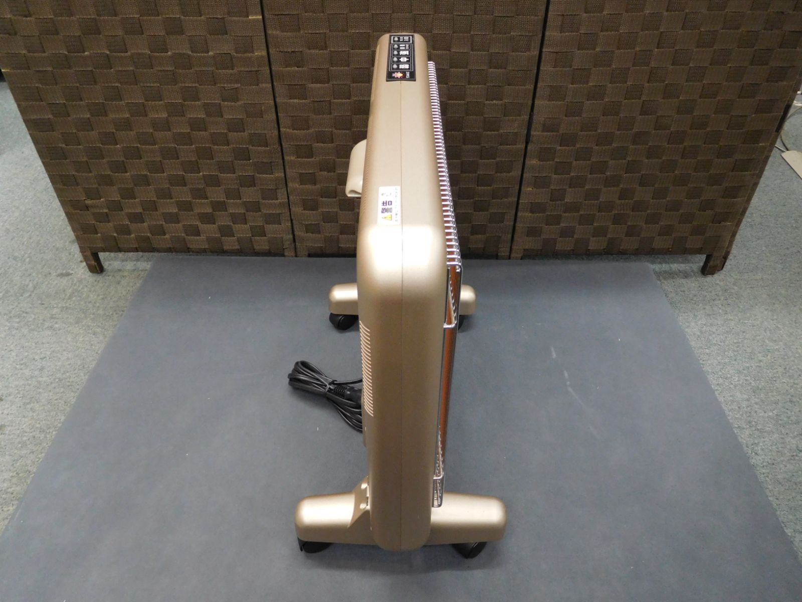 【良品】サンルミエ遠赤外線暖房器　遠赤外線ヒーター　N700L-GR 良品】遠赤外線暖房器 サンルミエ エクセラ7 N700L-GR パネルヒーター