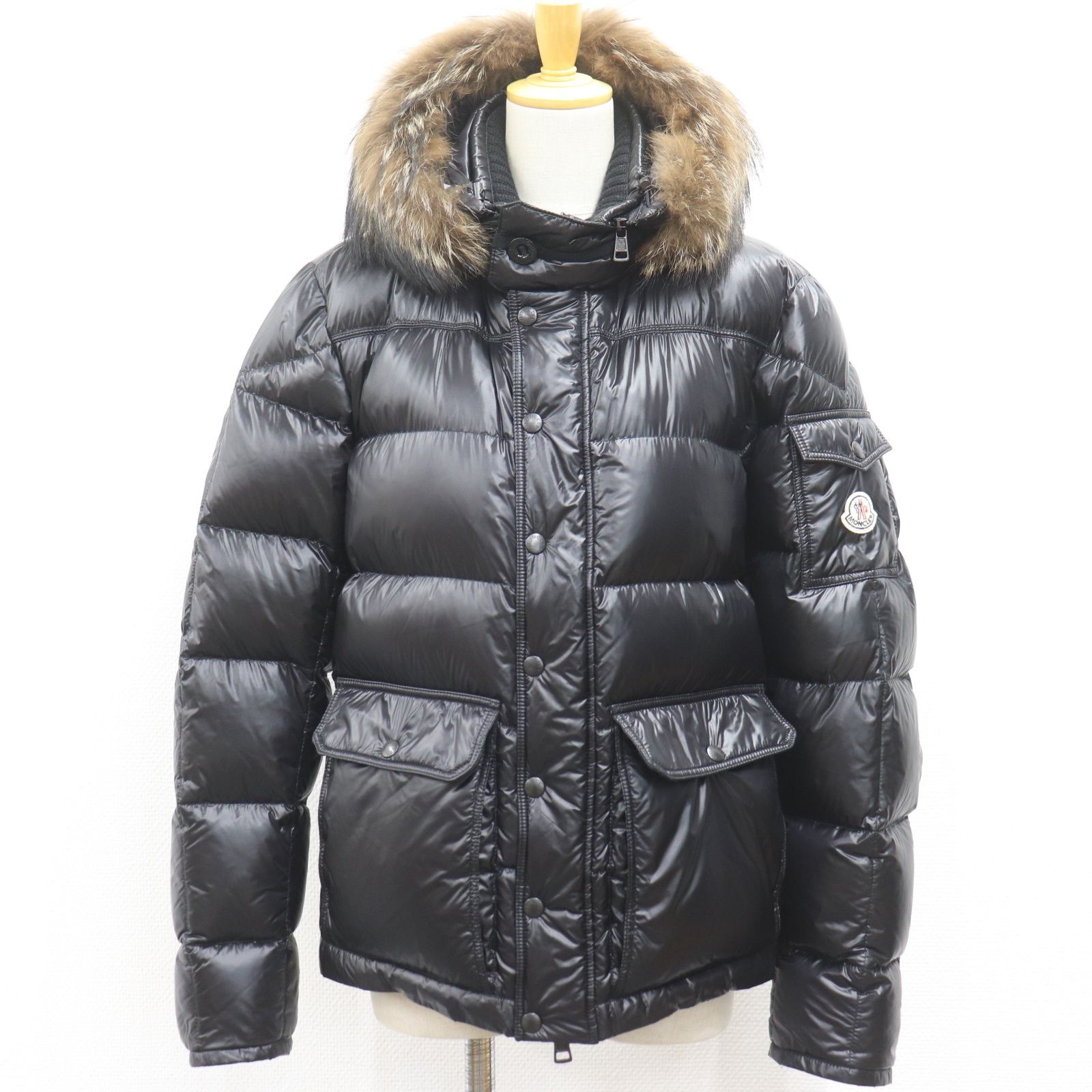 ITKPLJ1HLDDY 国内正規 MONCLER モンクレール HUBERT コヨーテファー