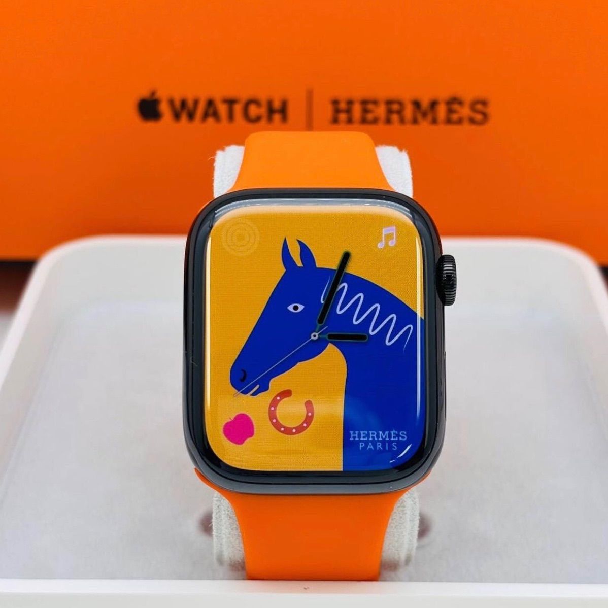 7570 Apple Watch Series 7 HERMES 45 mm