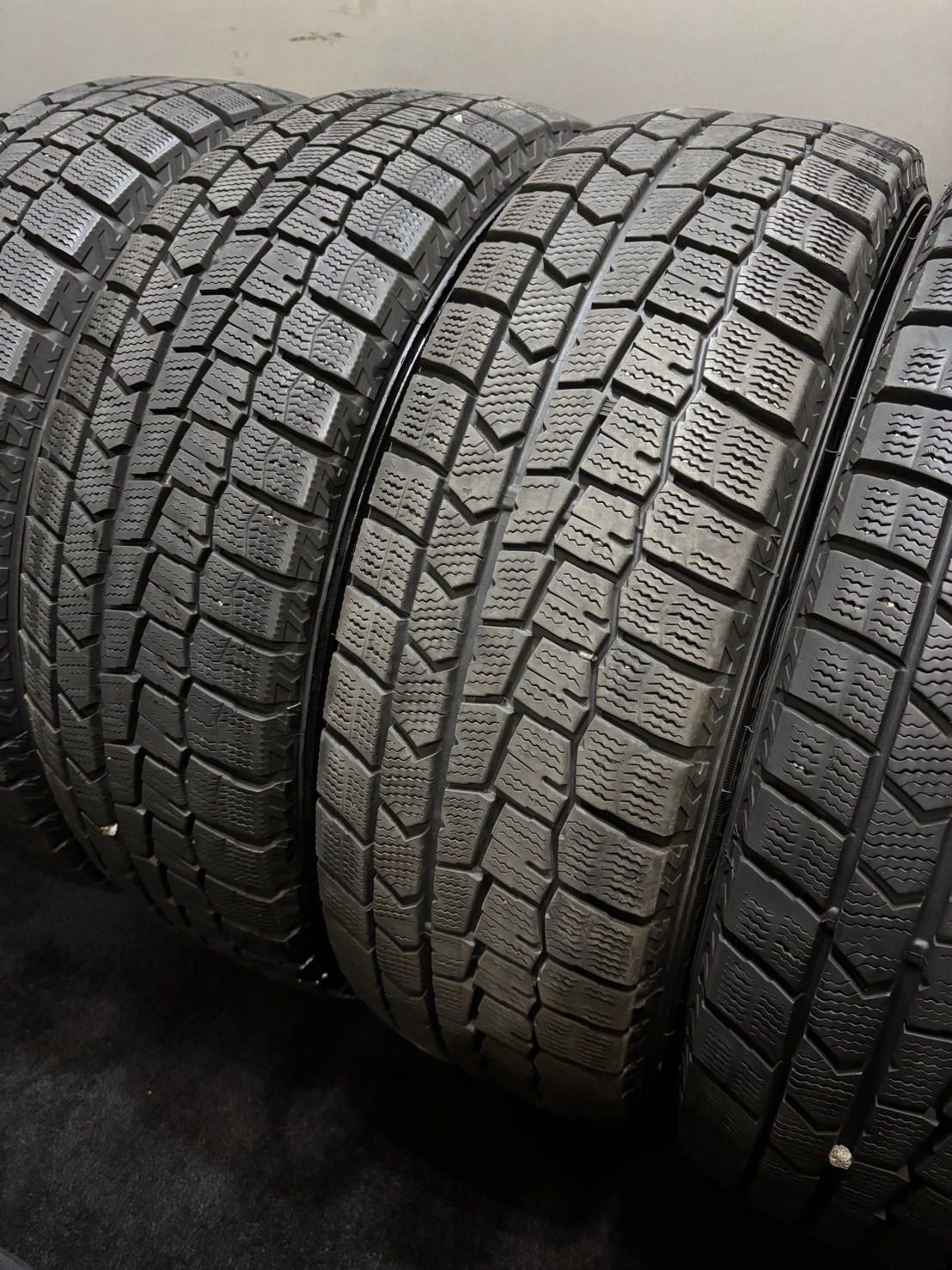 2023年製 ダンロップWM02 185/65R15 バリ山4本　アクアフリード ☆185⁄65R15 DUNLOP⁄WINTER MAXX 【2023年製 バリ溝 スタッドレス