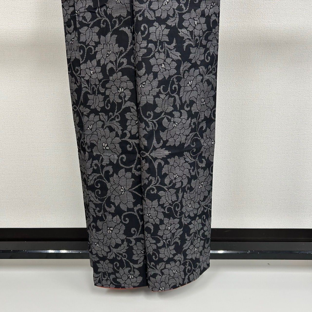 Shimoji様 本場大島紬 地空き 裄67 カタス式 素敵な絣柄AK-5262 Shimoji様 本場大島紬 地空き 裄67 カタス式 素敵な絣柄AK-5262