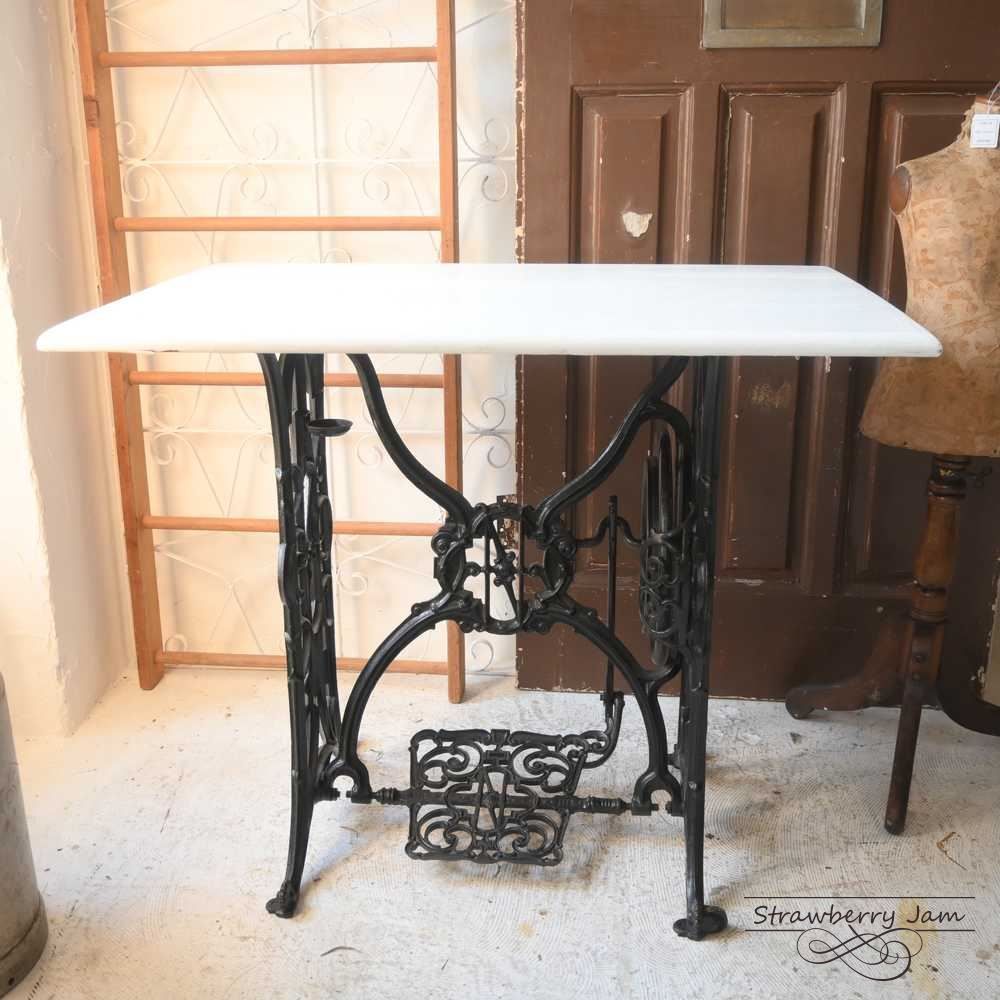 L3103-28-1 英国アンティーク SINGER ミシン台 カフェテーブル L3103-28-1 英国アンティーク SINGER ミシン台 カフェテーブル L3103