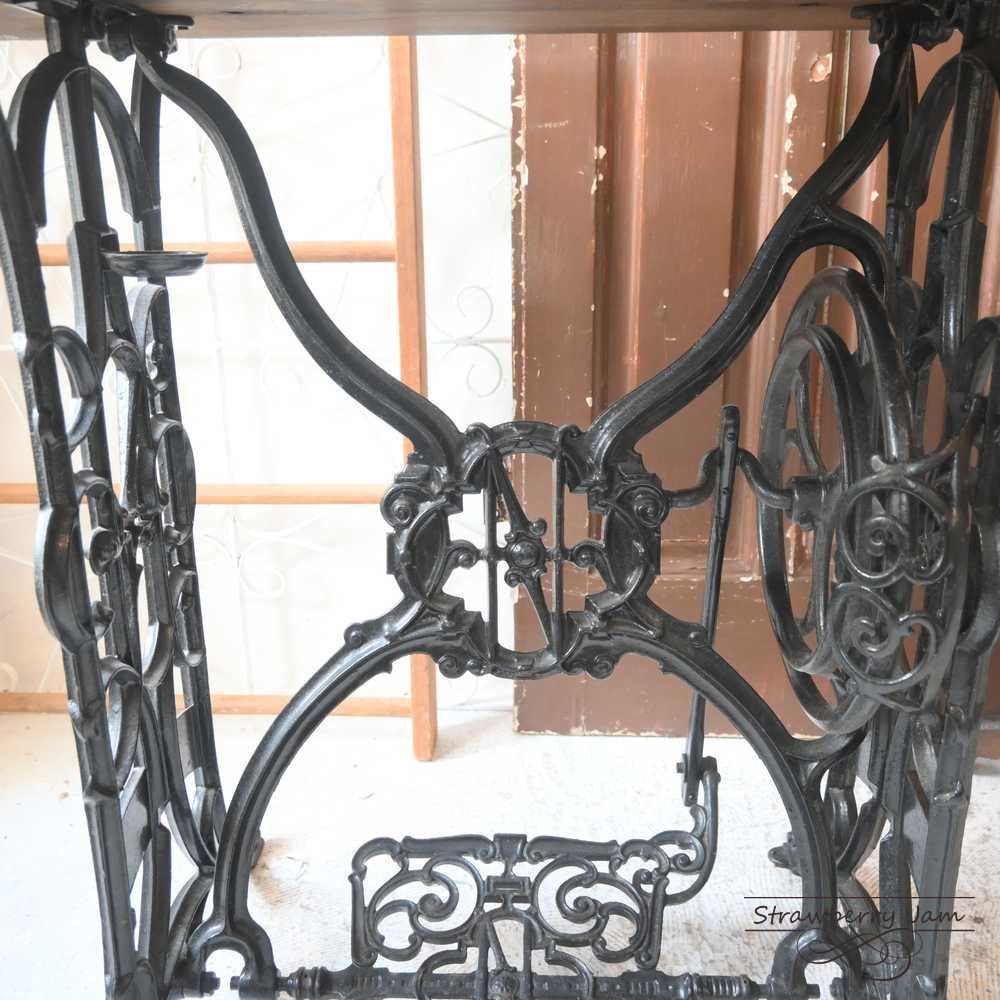 L3103-54 英国アンティーク ミシン台 デスク 勉強机 パソコン台 サイド