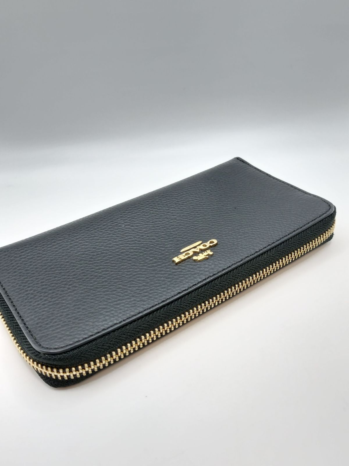 ほぼ未使用品】COACH コーチ ロゴモチーフ 長財布 小銭入れあり F16612