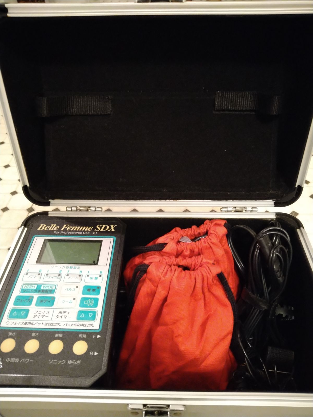 11/27限定特価※ ベルファムSDXプロ総合美顔器 - メルカリ