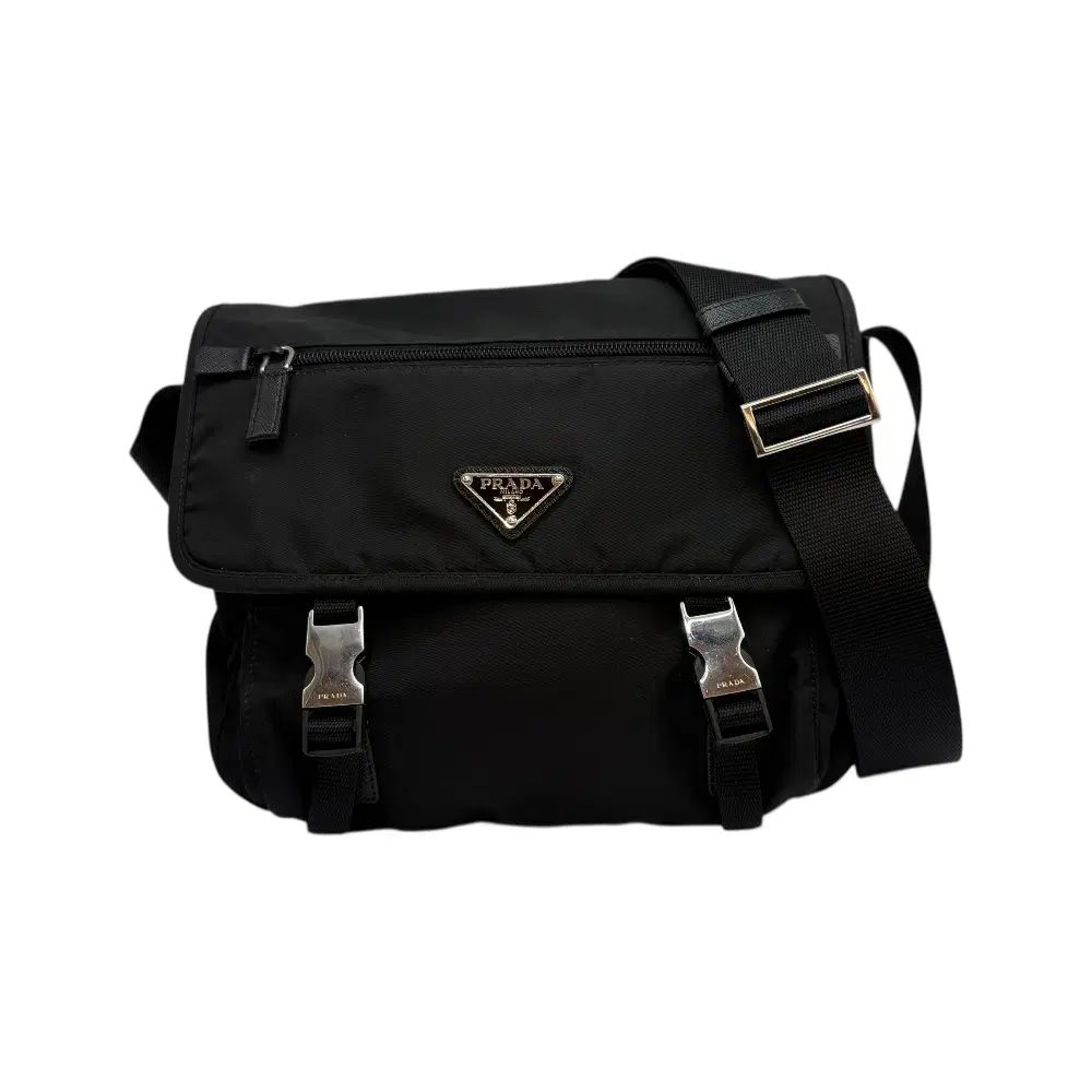 プラダ 三角ロゴ メッセンジャーバッグ ナイロン ブラック ギャランティ プラダ リナイロン 三角ロゴ クロス メッセンジャーバッグ ブラック