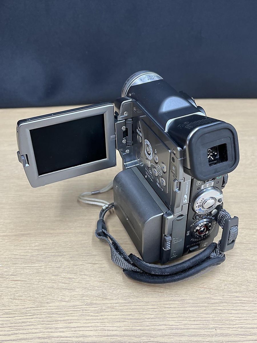 CANON IXY DV M2 デジタルビデオカメラ キヤノン、220万画素CCD搭載縦型DV