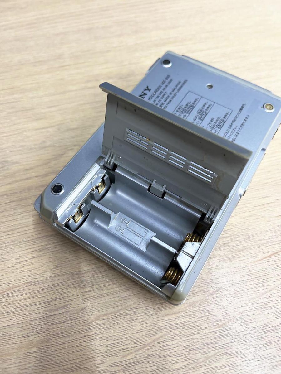 ジャンク品】 SONY ソニー ポータブル MDレコーダー MZ-B10 - メルカリ