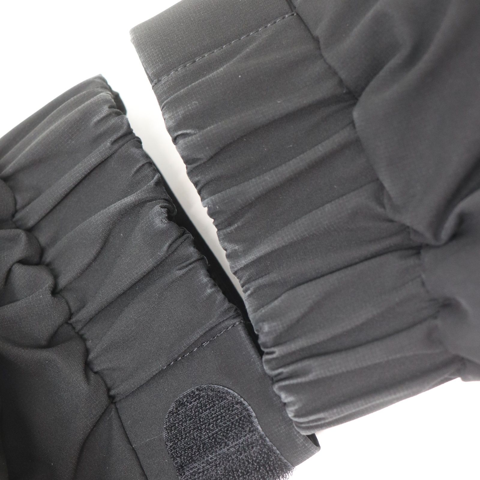 ITLOB1X2HRXC 国内正規品 MONCLER モンクレール RIZ リズ ショート 