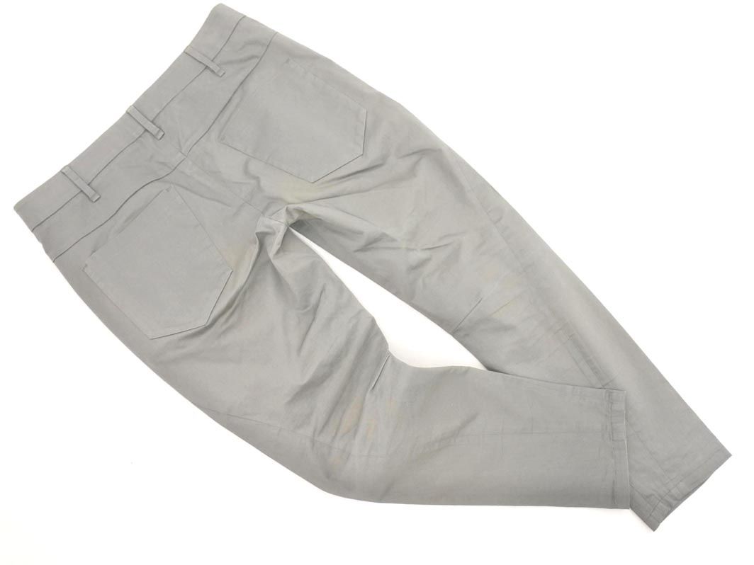 ブルネロクチネリ コットン テーパードパンツ ライトグレー ボタン