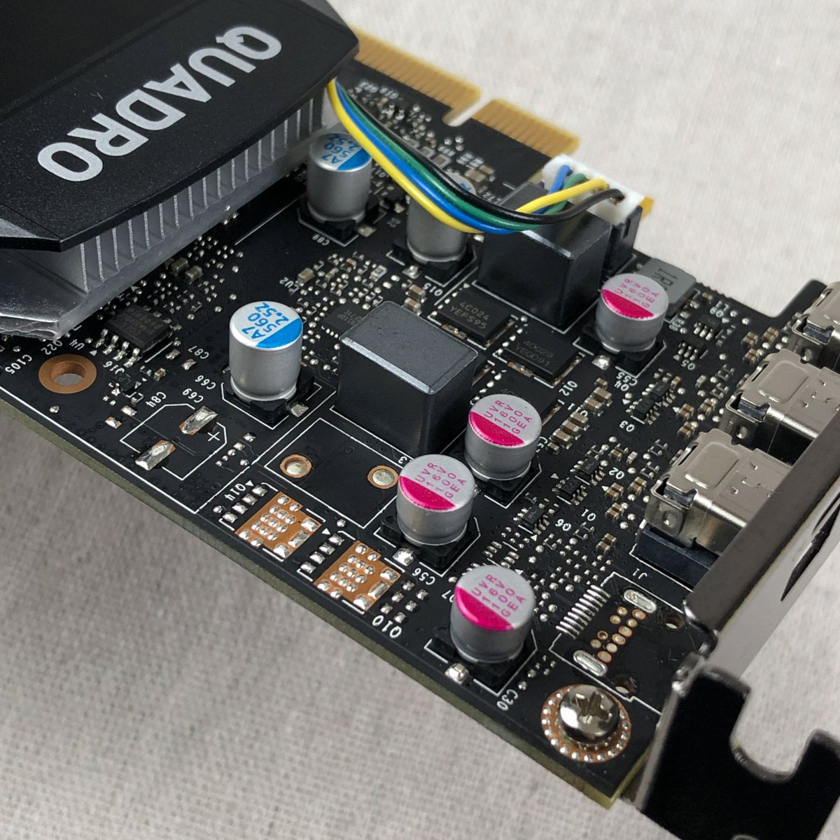 画面出力確認済】GPU グラフィックボード NVIDIA QUADRO P400（メモリ