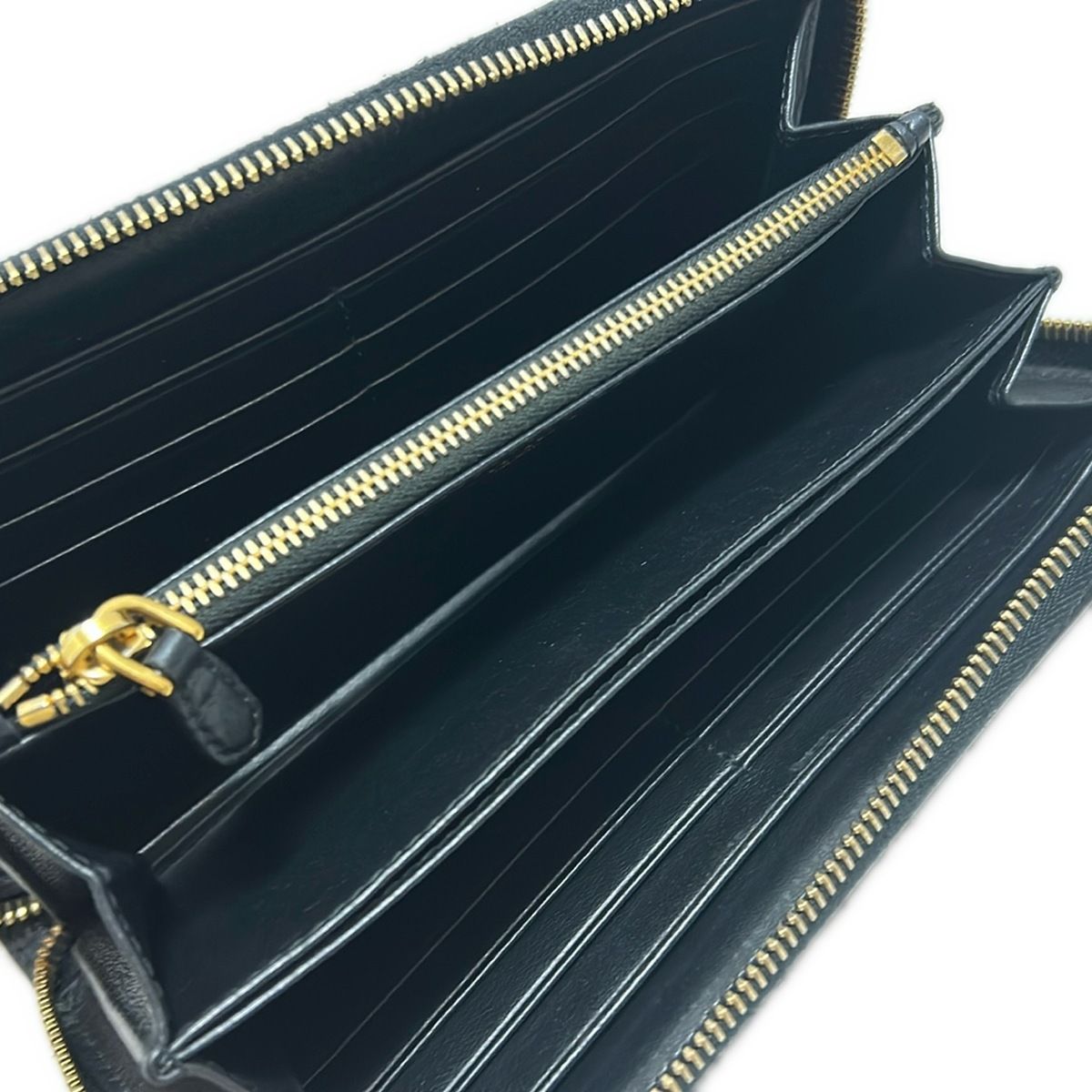 PRADA(プラダ) 長財布美品 - 黒 キルティング/ラウンドファスナー