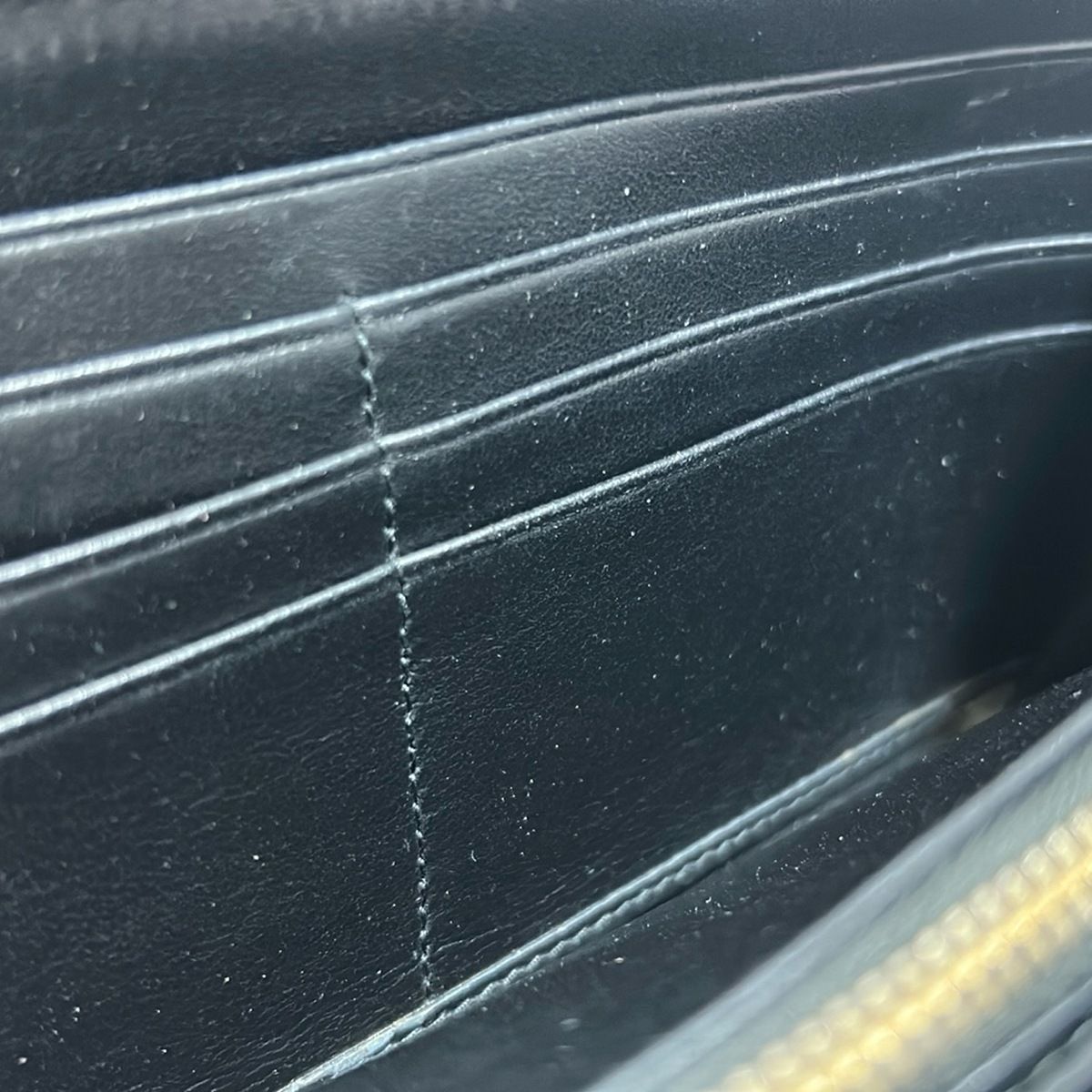 PRADA(プラダ) 長財布美品 - 黒 キルティング/ラウンドファスナー