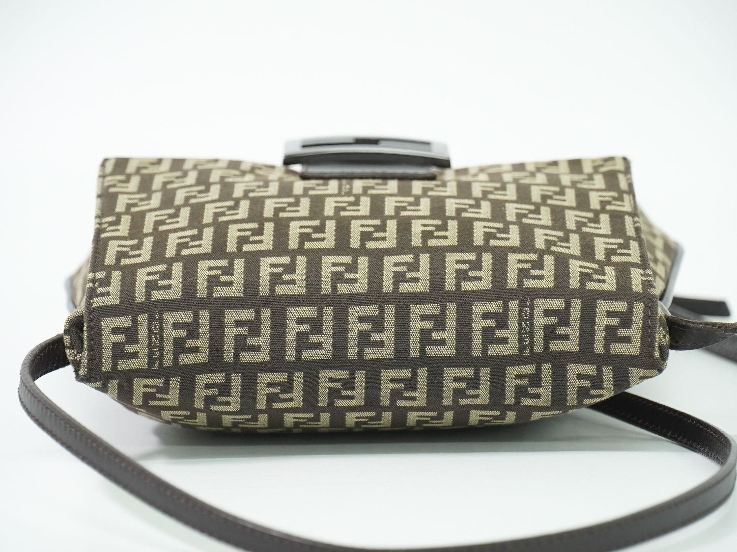 本物 フェンディ FENDI ズッキーノ ショルダーバッグ ポシェット