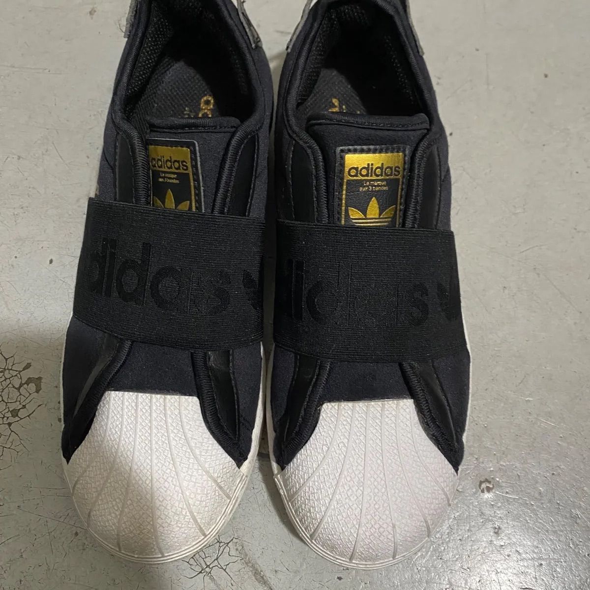 【稀少・極美品】adidas SUPERSTAR スリッポン 金ロゴ 人気モデル 稀少】adidas SUPERSTAR スリッポン 23.5㎝ 金ロゴ 人気モデル adidas
