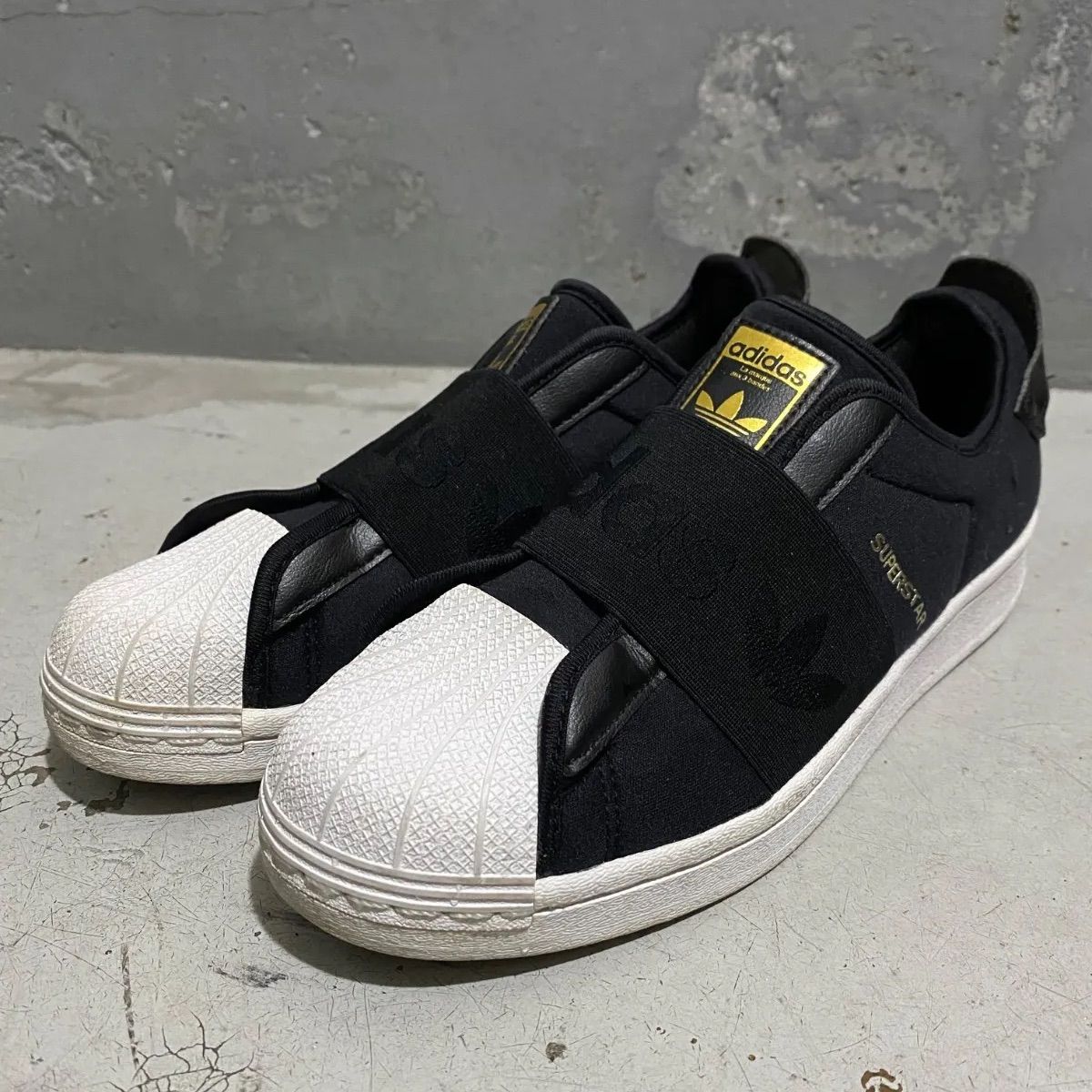 【稀少・極美品】adidas SUPERSTAR スリッポン 金ロゴ 人気モデル 稀少】adidas SUPERSTAR スリッポン 23.5㎝ 金ロゴ 人気モデル adidas