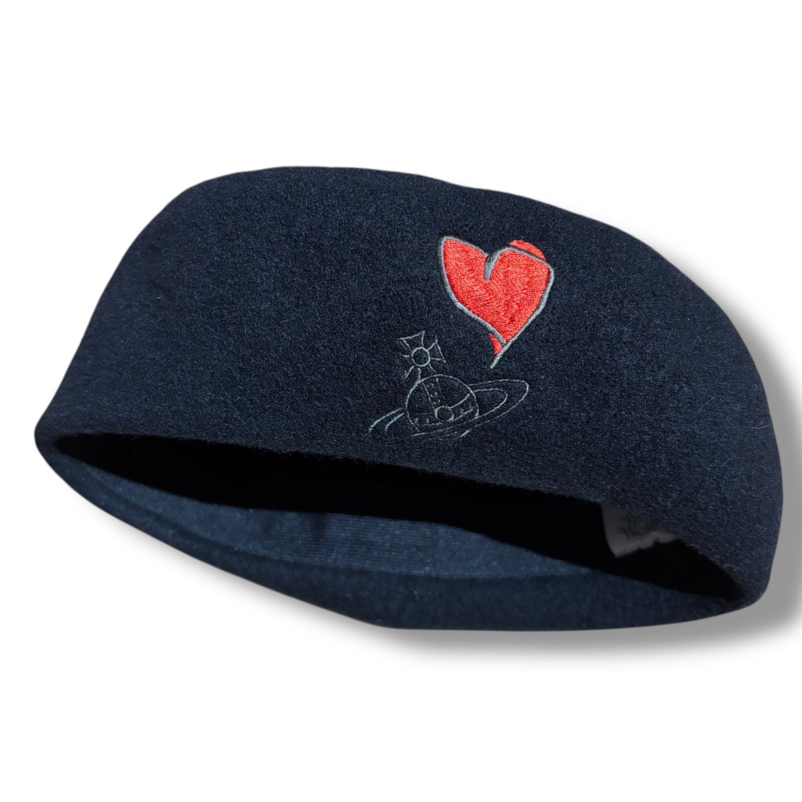 レッドハート＆オーヴ刺繍 ベレー帽