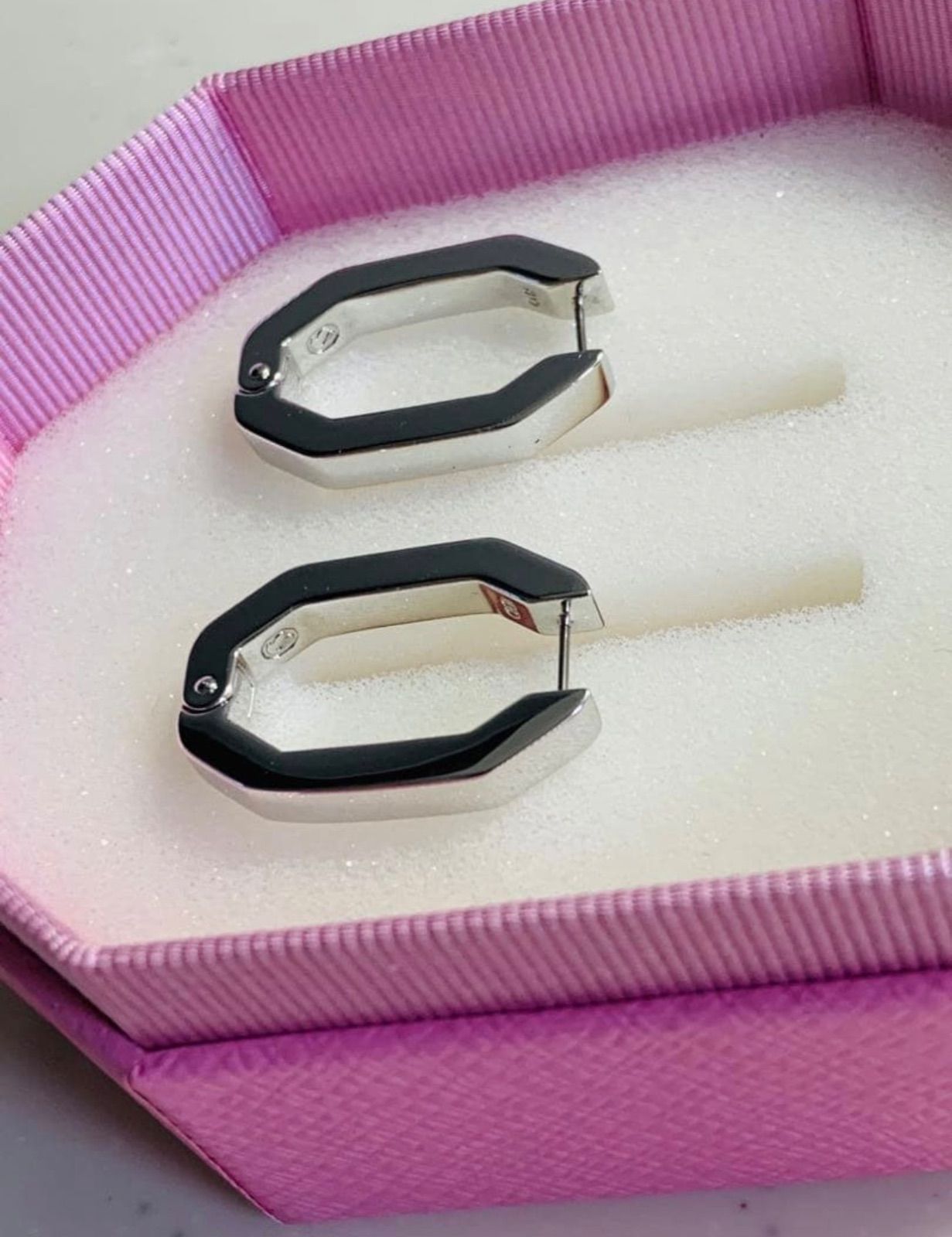 スワロフスキー Swarovski Dexteraフープピアスオクタゴンシェイプ