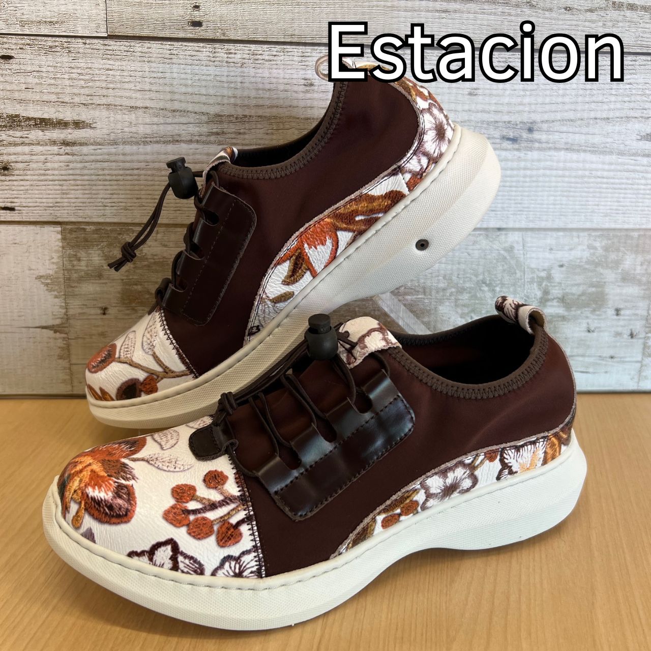 エスタシオン Estacion 刺繍花プリント シューレースシューズ MLW1976