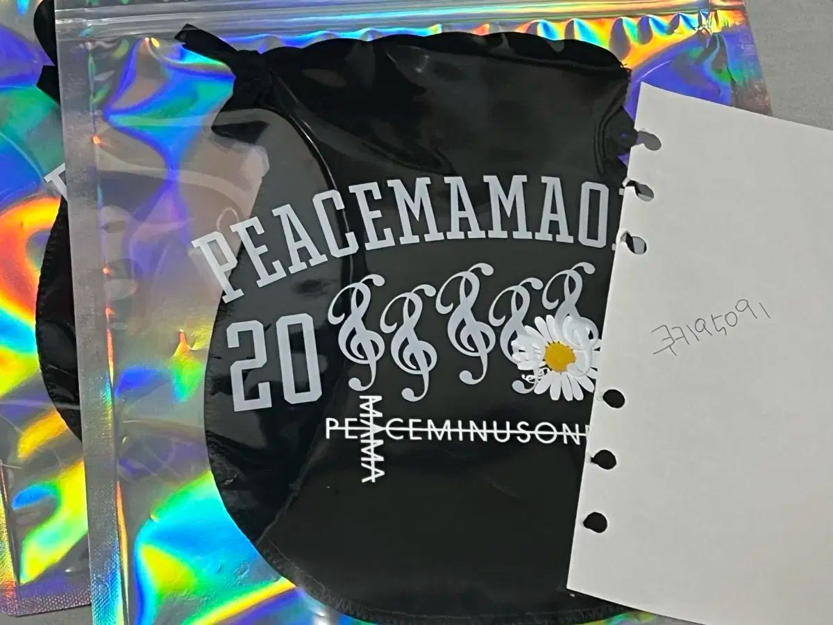 PEACEMINUSONE 2025 MAMA 韓国限定 ジヨン バッジ セット