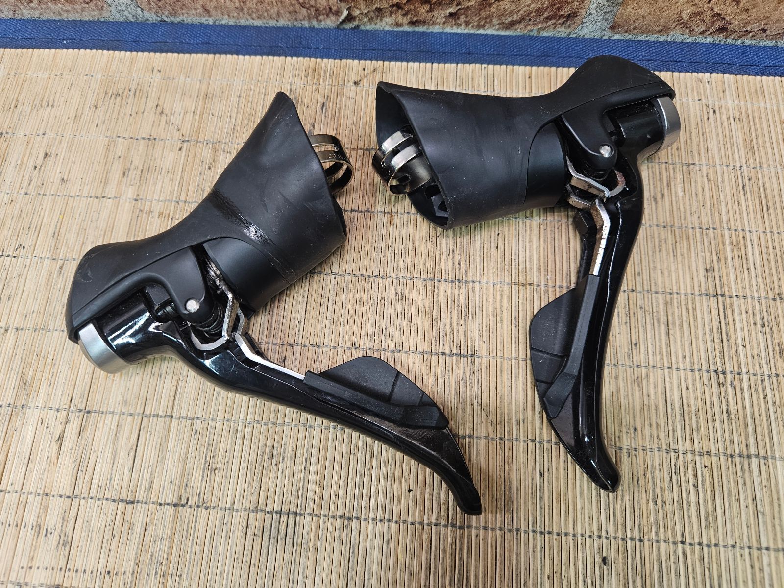 □ SHIMANO ST-5800 105 シマノ STiレバー ロード ミニベロ 同梱発送承